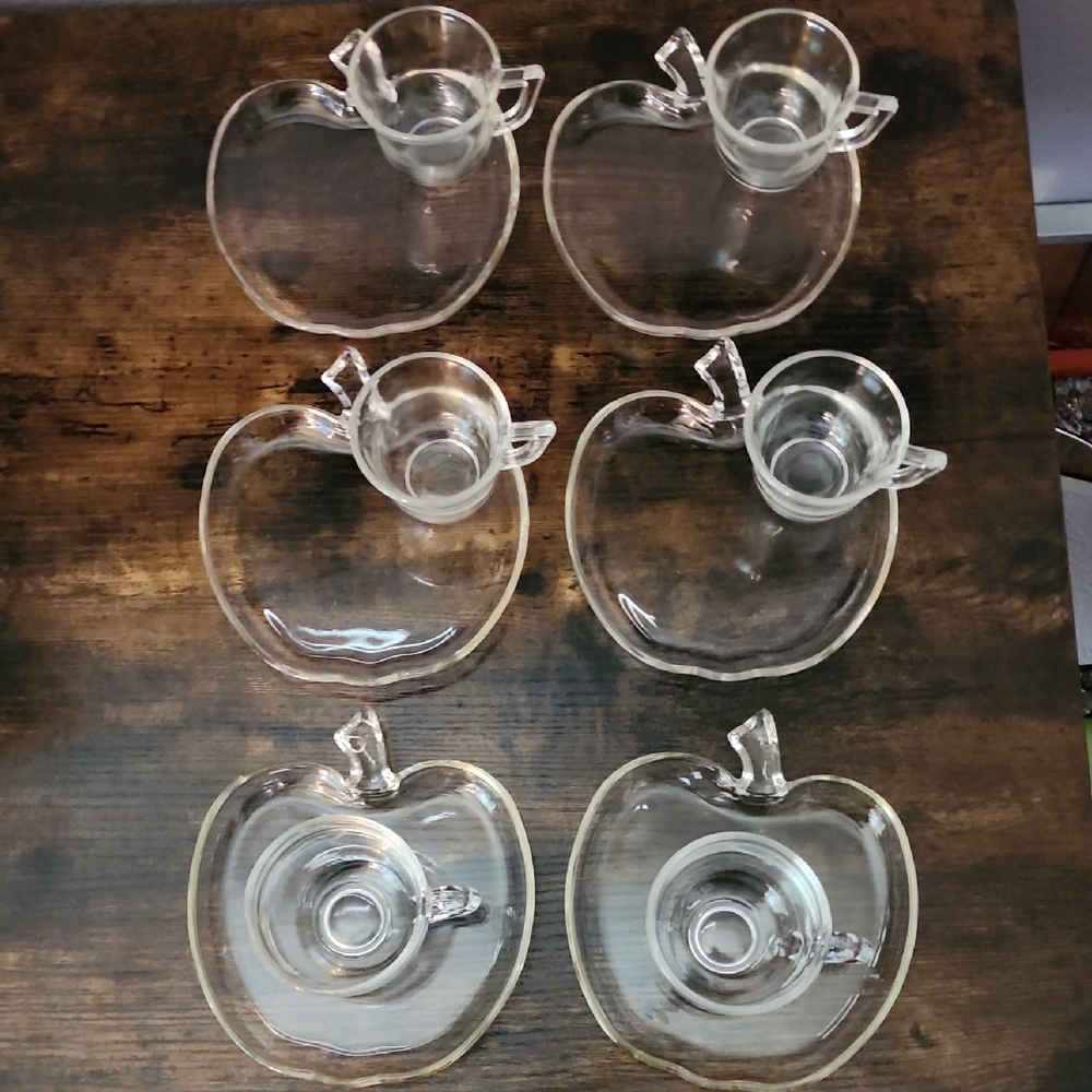 6 Vintage Clear Glass Apple-Shaped Plate and Cup Set